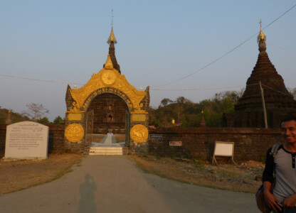 Eingang zum Sakya Manaung Tempel
